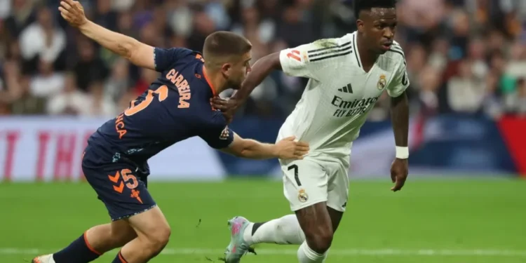 El Bernabéu, testigo de la crisis interna del Madrid