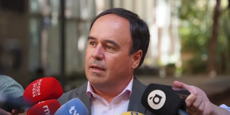 Pérez Llorca califica de “insatisfactoria” la reunión con Pedro Sánchez