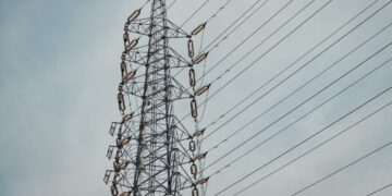 red-electrica-colapso-red-transporte-demanda-nudos-2026