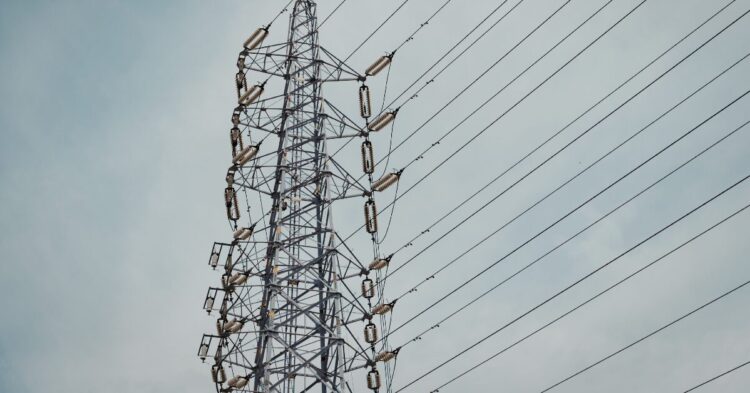 red-electrica-colapso-red-transporte-demanda-nudos-2026