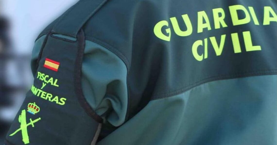 Detenido en Málaga por secuestrar a su pareja, grabarla ensangrentada y dejarla atada a un árbol Detenido en Málaga por secuestrar a su pareja, grabarla ensangrentada y dejarla atada a un árbol