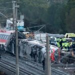 Las víctimas del descarrilamiento de Adamuz exigen la suspensión inmediata del tráfico ferroviario en España por falta de seguridad