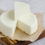 Alerta alimentaria en España: la retirada de quesos frescos por Listeria ya afecta a cuatro marcas