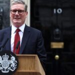 Keir Starmer dimite como primer ministro del Reino Unido y abre paso a la sucesión laborista