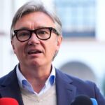 Vox rechaza la investidura de Juanma Moreno en primera votación y aboca al PP a una segunda ronda en 48 horas