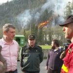 Marlaska destaca la efectividad del trabajo nocturno frente a los incendios de Ávila y Madrid, aunque mantiene la cautela