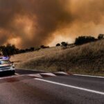 Al menos 24 carreteras secundarias permanecen cortadas en España por la ola de incendios