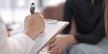 La OMC lanza programa para la salud mental de médicos en Ceuta La OMC lanza programa para la salud mental de médicos en Ceuta