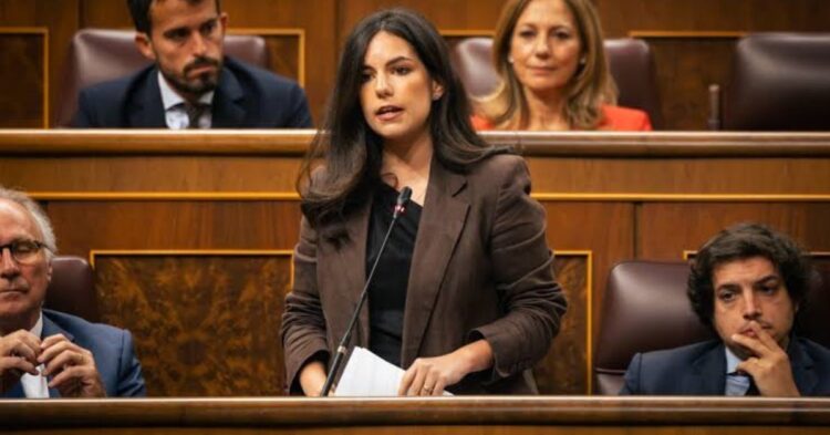 Pepa Millán (Vox) acusa al Gobierno de dejar a Ceuta «vendida» ante un «ejército de varones armados»