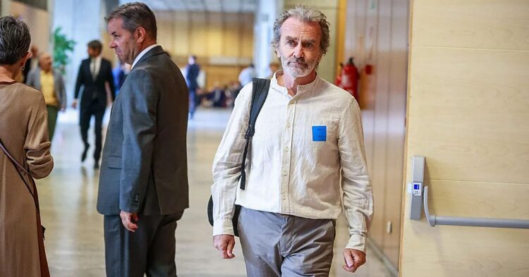 Fernando Simón se desplaza a Ceuta para evaluar el riesgo epidemiológico tras la crisis migratoria Fernando Simón se desplaza a Ceuta para evaluar el riesgo epidemiológico tras la crisis migratoria