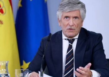 Marlaska carga contra PP y Vox por sus discursos sobre la migración y pide «serenidad y sentido de Estado» Marlaska carga contra PP y Vox por sus discursos sobre la migración y pide «serenidad y sentido de Estado»