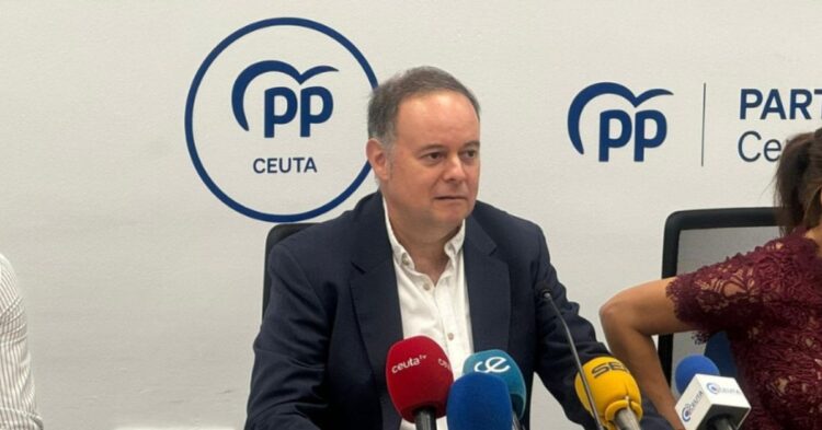 El PP desaprueba los altercados en Ceuta pero los atribuye a la «desesperación» por la «pasividad» del Gobierno El PP desaprueba los altercados en Ceuta pero los atribuye a la «desesperación» por la «pasividad» del Gobierno