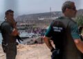 Detenidos dos migrantes en Ceuta tras agredir a un guardia civil durante una persecución en el muelle Alfau Detenidos dos migrantes en Ceuta tras agredir a un guardia civil durante una persecución en el muelle Alfau