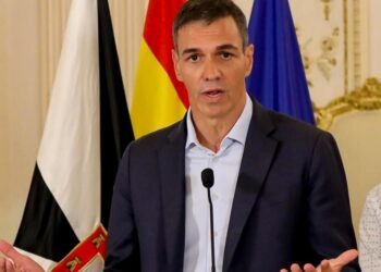 Sánchez convoca a once ministros por la crisis de Ceuta en una jornada marcada por las comparecencias en el Congreso
