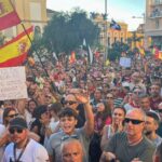 Un centenar de personas se moviliza en Ceuta frente a la Delegación del Gobierno