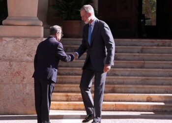 Sánchez garantiza que Felipe VI visitará Ceuta y Melilla «cuando se den las condiciones», pero evita fijar una fecha Sánchez garantiza que Felipe VI visitará Ceuta y Melilla «cuando se den las condiciones», pero evita fijar una fecha