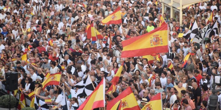 El pueblo habla: La manifestación de Ceuta, foto a foto