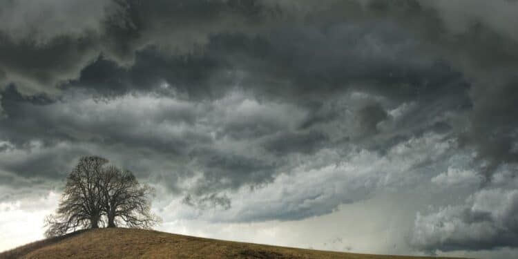 La AEMET alerta a Cataluña por tormentas intensas, granizo y una acusada bajada térmica