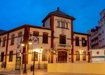 La FAMPA Cuatro Culturas organiza un taller sobre redes sociales y adolescencia en el CEIP Príncipe Felipe