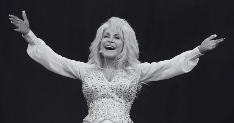 Dolly Parton: la leyenda del country deseaba un funeral en la intimidad
