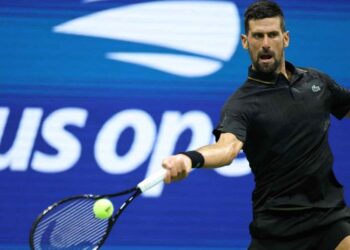 Drama en el Open de Australia: Djokovic se retira entre abucheos y Zverev avanza a la final