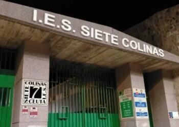 El IES Siete Colinas desmiente rotundamente el «bulo malintencionado» sobre la intrusión de inmigrantes en el centro El IES Siete Colinas desmiente rotundamente el «bulo malintencionado» sobre la intrusión de inmigrantes en el centro