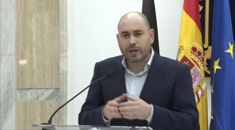 Pérez Triano se despide apelando a su sentimiento ceutí: “Nadie debería haber olvidado que soy de Ceuta” Pérez Triano se despide apelando a su sentimiento ceutí: “Nadie debería haber olvidado que soy de Ceuta”