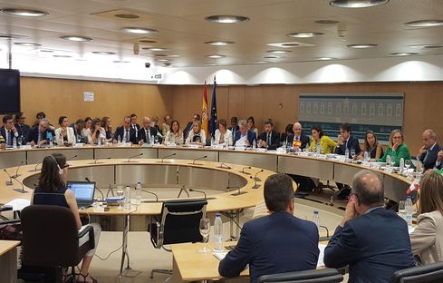 Las comunidades del PP apoyan a Ceuta y piden más fondos Las comunidades del PP apoyan a Ceuta y piden más fondos