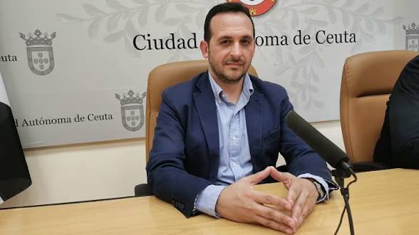 Piden desalojo inmediato de asentamiento en playa de Ceuta Piden desalojo inmediato de asentamiento en playa de Ceuta