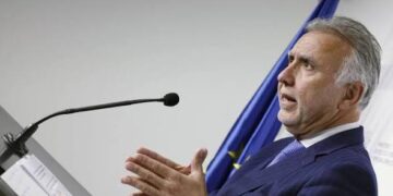 Torres critica a PP y Vox por obstaculizar crisis en Ceuta