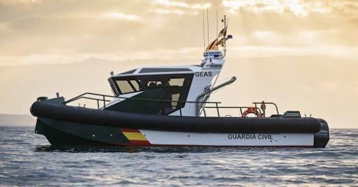 La Guardia Civil intercepta 15 inmigrantes que huían de Ceuta