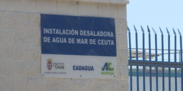 La Ciudad confirma que el agua de la desaladora cumple con los controles sanitarios y descarta riesgos en la red pública