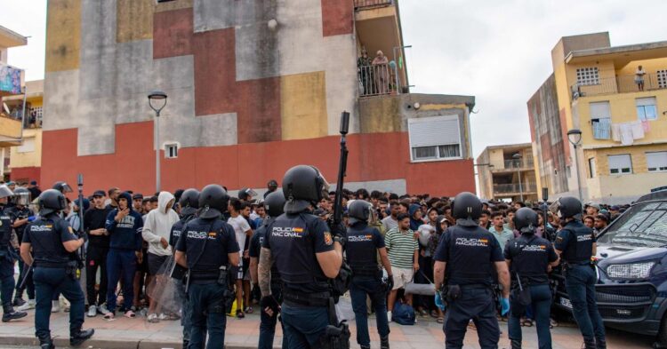 Vuelta al cole en Ceuta con desconfianza por la crisis fronteriza