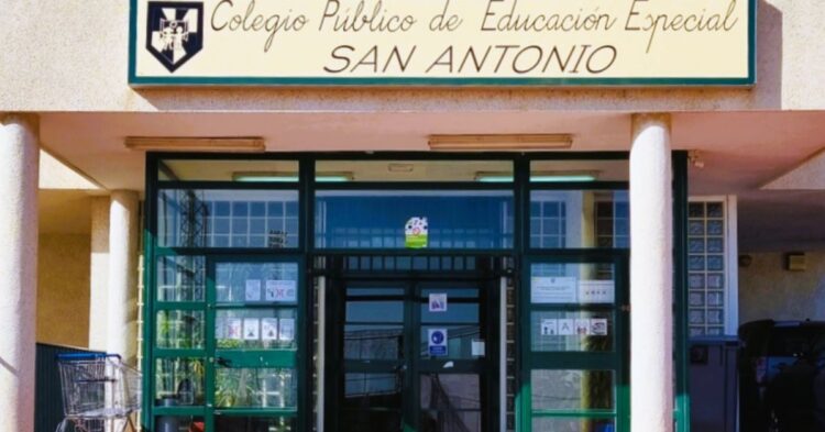 El Gobierno confirma la reincorporación de 1.749 docentes en Ceuta con la vista puesta en un inicio de curso escolar «normalizado» El Gobierno confirma la reincorporación de 1.749 docentes en Ceuta con la vista puesta en un inicio de curso escolar «normalizado»