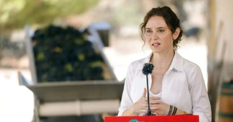 Ayuso desafía al delegado del Gobierno por la marcha de Ceuta: «No tiene narices a mandarnos a los antidisturbios» Ayuso desafía al delegado del Gobierno por la marcha de Ceuta: «No tiene narices a mandarnos a los antidisturbios»