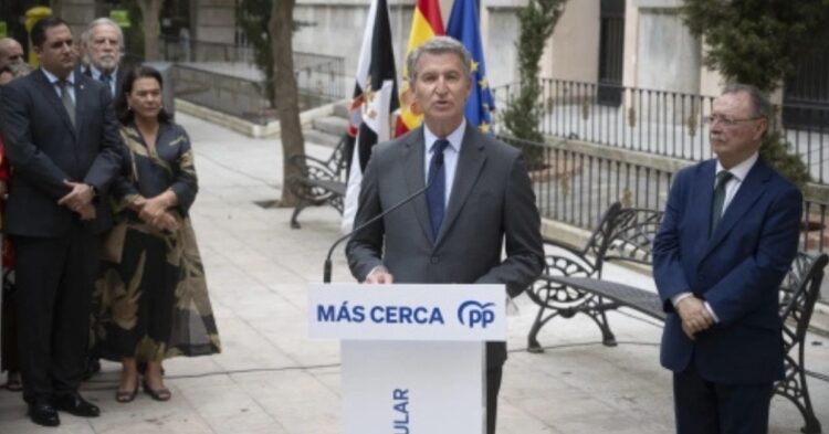 Feijóo exige la dimisión de Sánchez por «incompetente o cómplice» tras el debate de la crisis de Ceuta en el Congreso Feijóo exige la dimisión de Sánchez por «incompetente o cómplice» tras el debate de la crisis de Ceuta en el Congreso