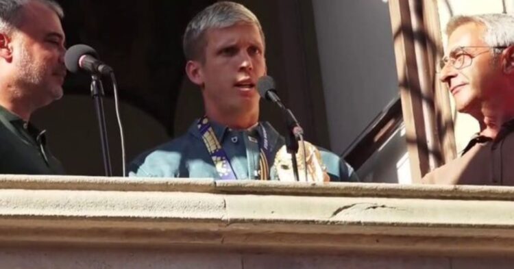 Dani Olmo envía un emotivo mensaje de apoyo a Ceuta: «Estamos todos con ellos, nuestro triunfo es suyo» Dani Olmo envía un emotivo mensaje de apoyo a Ceuta: «Estamos todos con ellos, nuestro triunfo es suyo»