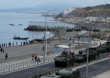 Detenido un individuo en Ceuta tras intentar apuñalar a un soldado de Regulares en el puerto Detenido un individuo en Ceuta tras intentar apuñalar a un soldado de Regulares en el puerto