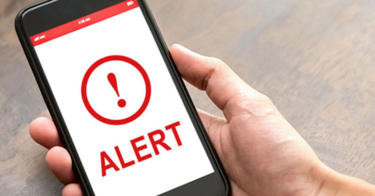 La alerta roja por lluvias en Extremadura provoca evacuaciones y cortes de tráfico en varias carreteras La alerta roja por lluvias en Extremadura provoca evacuaciones y cortes de tráfico en varias carreteras