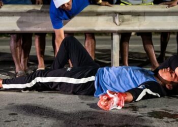 Un apuñalado y varios detenidos en una nueva madrugada de incidentes y tensión en Ceuta