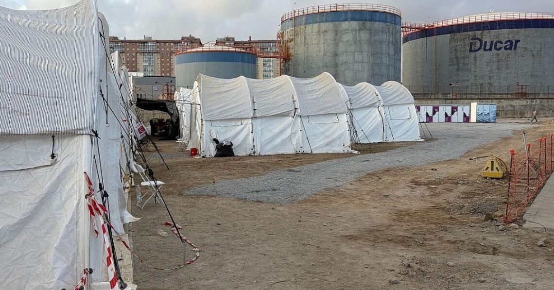 La Audiencia Nacional avala seguir con el campamento del puerto de Ceuta La Audiencia Nacional avala seguir con el campamento del puerto de Ceuta