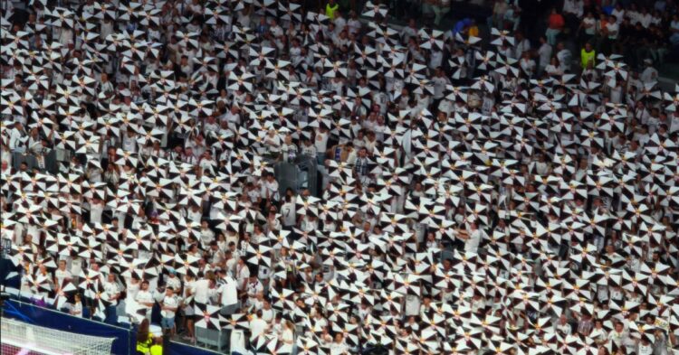 El Santiago Bernabéu se vuelca con Ceuta en el estreno de la Champions League El Santiago Bernabéu se vuelca con Ceuta en el estreno de la Champions League