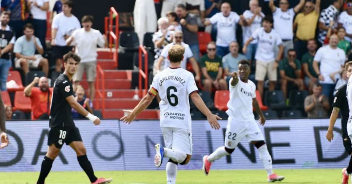 AD Ceuta 3 – Real Sociedad B 1: Carlos Hernández desata la locura en el Murube en un duelo plagado de polémica AD Ceuta 3 – Real Sociedad B 1: Carlos Hernández desata la locura en el Murube en un duelo plagado de polémica