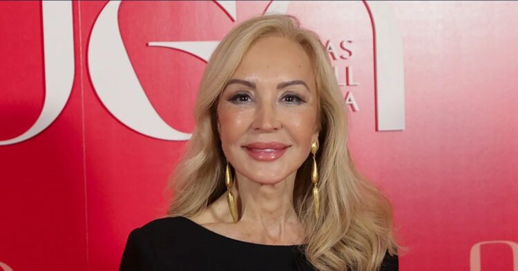 El susto de salud de Carmen Lomana tras desmayarse en un rodaje en la calle: «Fue una insolación impresionante» El susto de salud de Carmen Lomana tras desmayarse en un rodaje en la calle: «Fue una insolación impresionante»