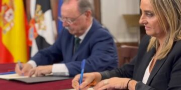 Juan Vivas recibe a la alcaldesa de Granada en Ceuta