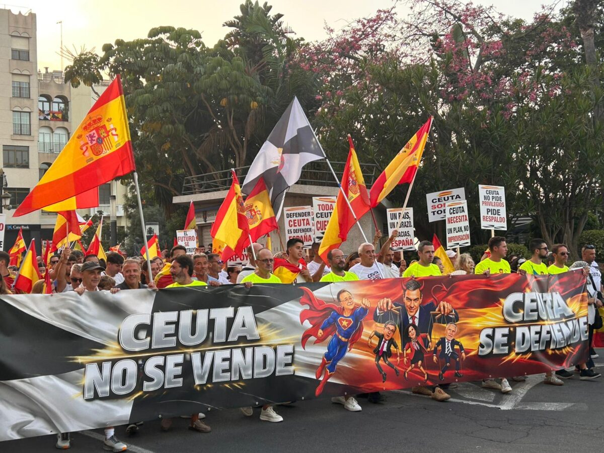 Ceuta reúne a más de 20.000 personas para reclamar soluciones