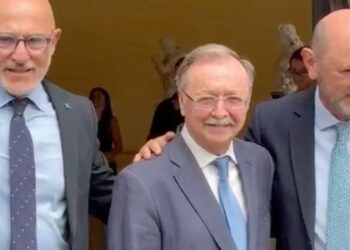 De la Fuente lleva la Copa del Mundo a Ceuta y arropa a los caballas