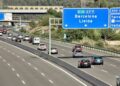 La DGT comienza a probar los límites de velocidad variables en la AP-7 y la AP-2 con radares capaces de rebajar los 120 km/h La DGT comienza a probar los límites de velocidad variables en la AP-7 y la AP-2 con radares capaces de rebajar los 120 km/h