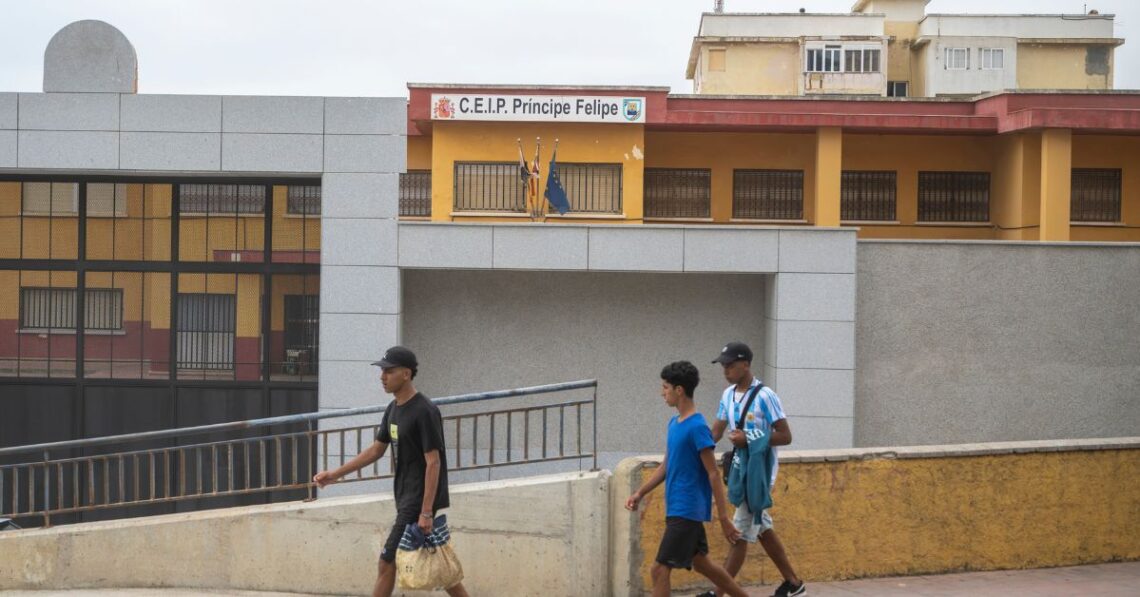 El Ministerio de Educación destaca la ausencia de incidencias en el inicio del curso escolar en Ceuta, con más del 74% de asistencia El Ministerio de Educación destaca la ausencia de incidencias en el inicio del curso escolar en Ceuta, con más del 74% de asistencia