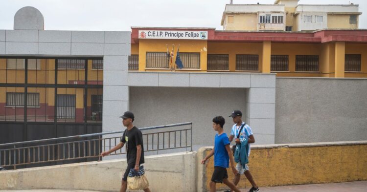 El Ministerio de Educación destaca la ausencia de incidencias en el inicio del curso escolar en Ceuta, con más del 74% de asistencia El Ministerio de Educación destaca la ausencia de incidencias en el inicio del curso escolar en Ceuta, con más del 74% de asistencia